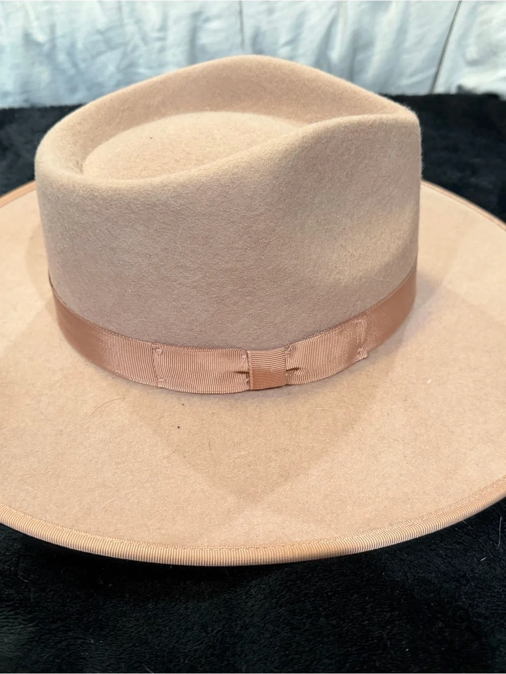Women's Wide Brim Felt Fedora Hat in Blush Pink